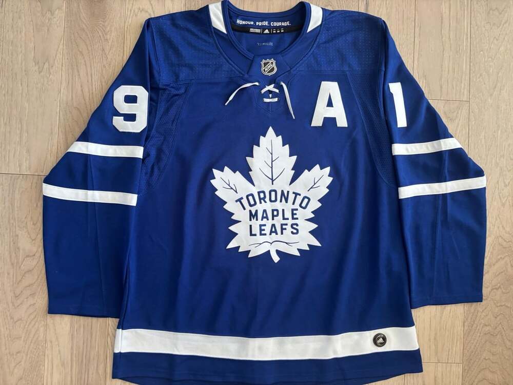 Adidas Toronto Maple Leafs John Tavares Jersey Size 54
